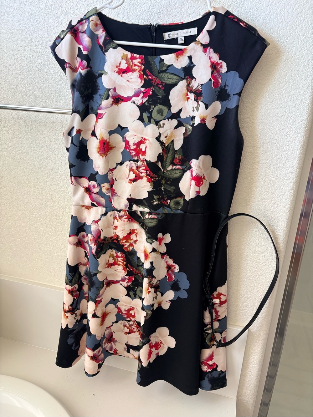White House Black Market Black Floral Belted Midi Dress - Picture 2 of 6